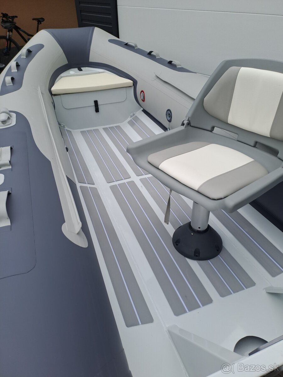 Nafukovací RIB čln Gladiator 380 AL. - 11