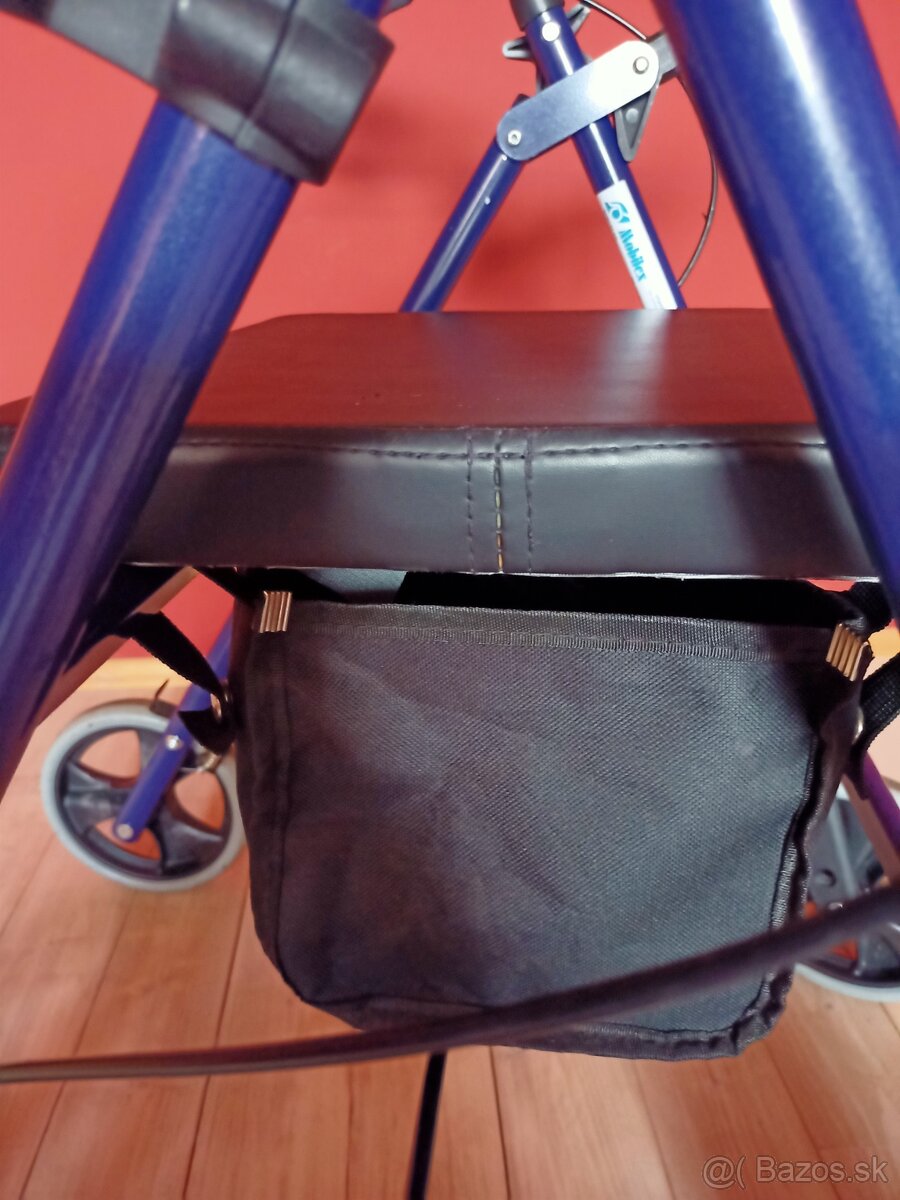 Chodítko pre seniorov -alu - 11