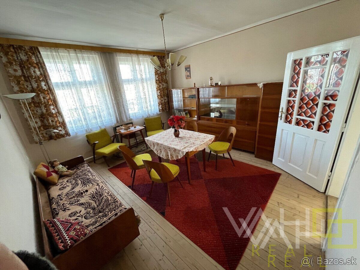 Veľký pozemok až 1699m2, samostatne stojaci RD, všetky IS, H - 11