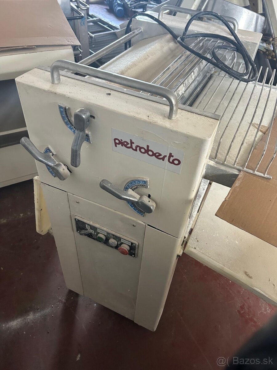 ROHLÍKOVÉ STROJE - 11