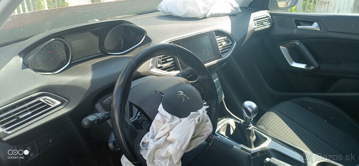 PEUGEOT 308 BREAK SW 1,6 HDI - 11