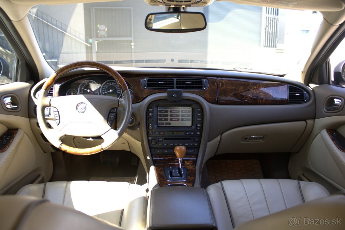 Jaguar S-Type 2.7 V6 Executive AT6, 152kw - 11