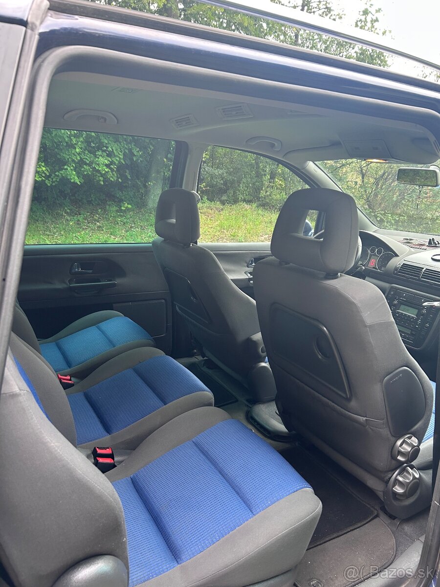 Volkswagen Sharan 2.0 TDi - 11