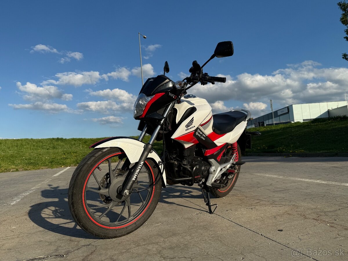 Honda CB125F - 11
