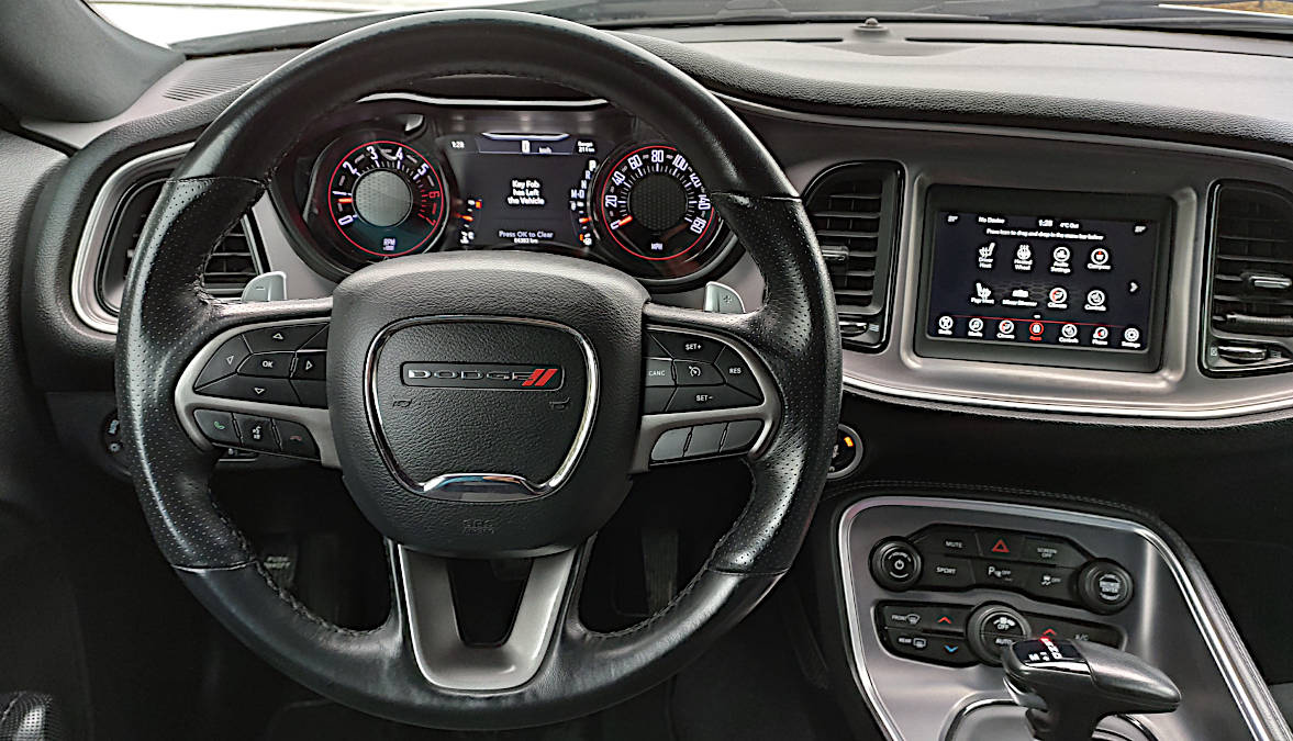 Dodge Challenger R/T - 11