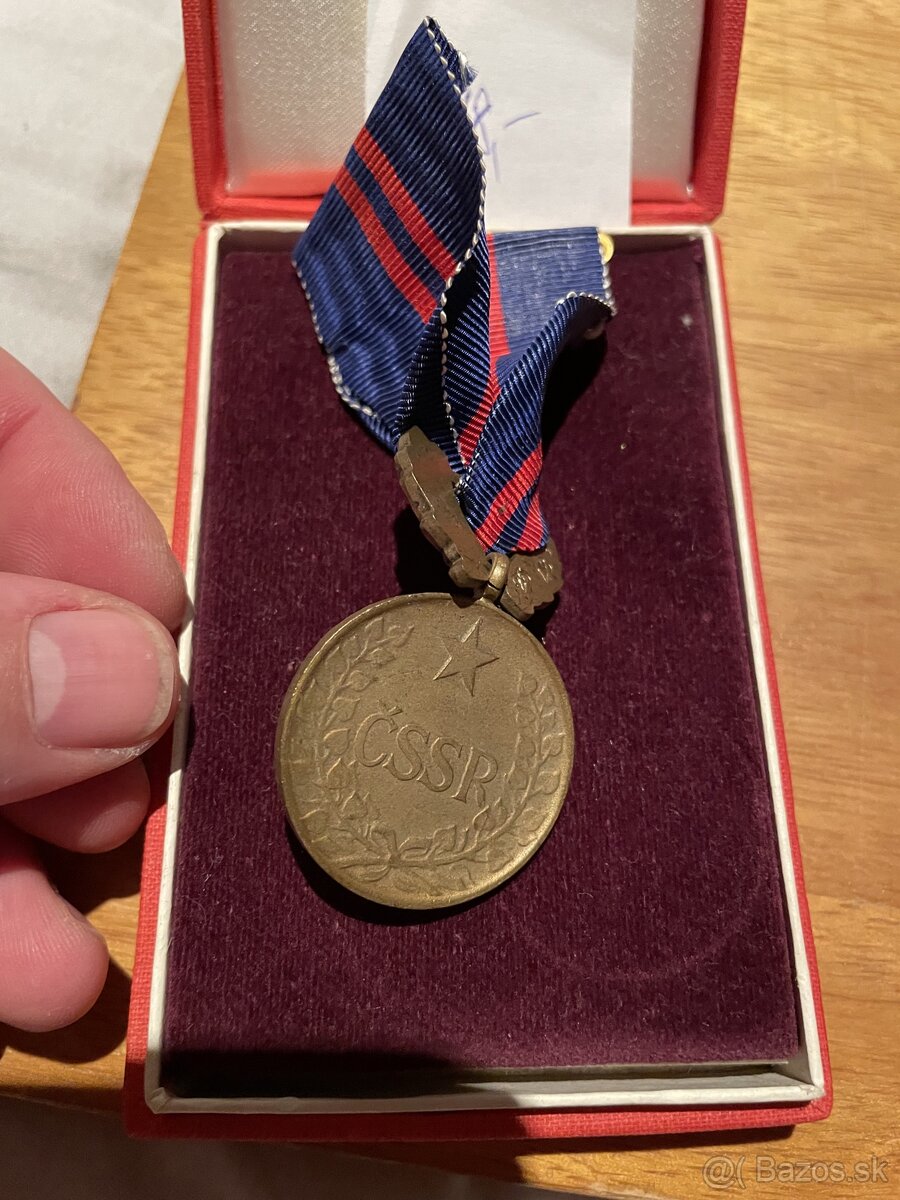 Vojenske odznaky 17 (Medajle) - 11