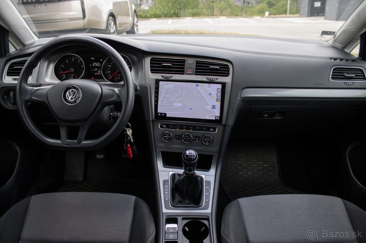 Volkswagen Golf 1.2 TSI - 11