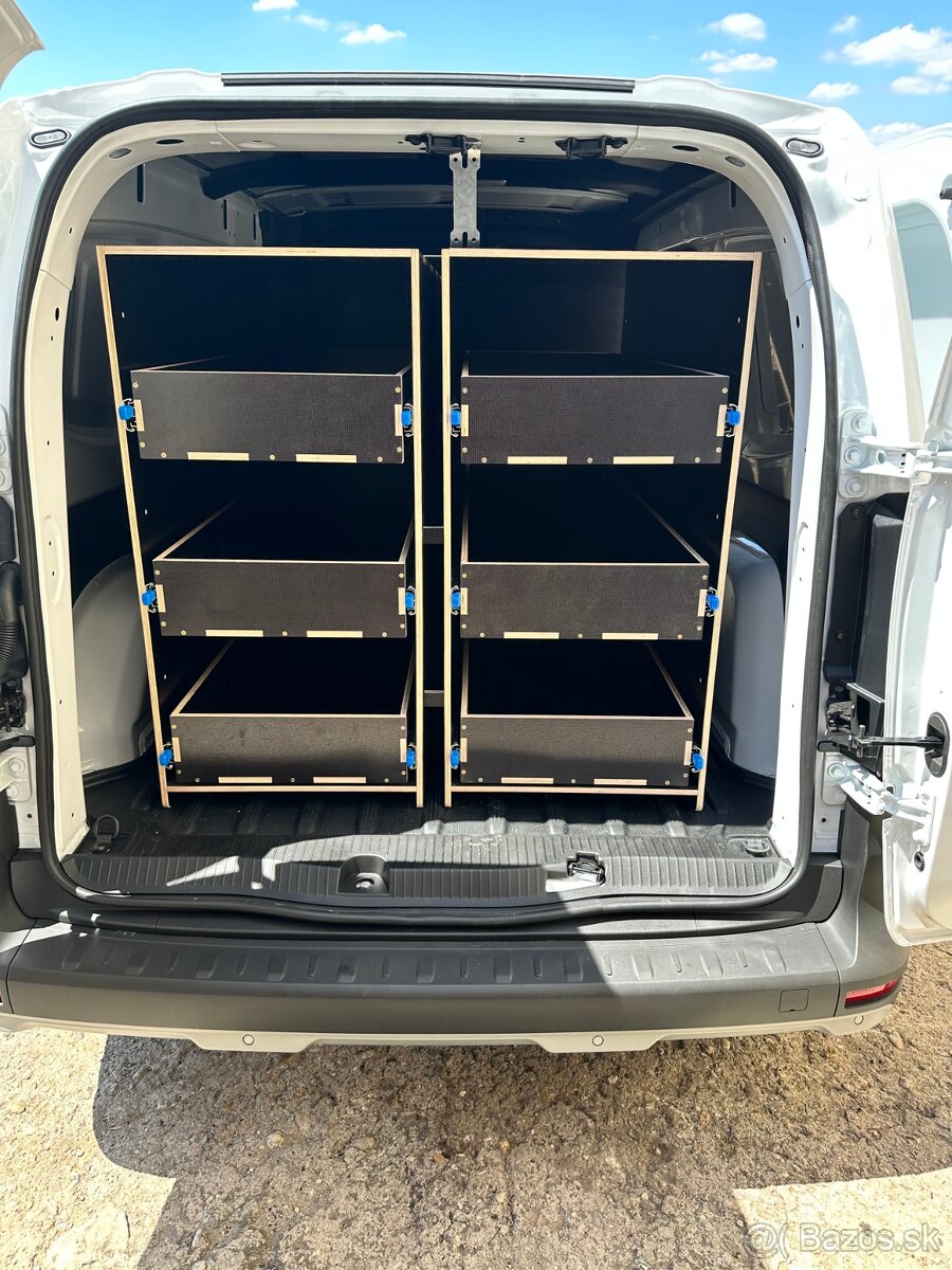 Regály do dodávky - 11