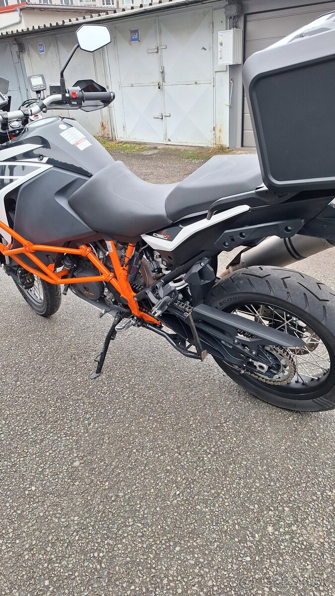 KTM 1090 Adventure R - 11