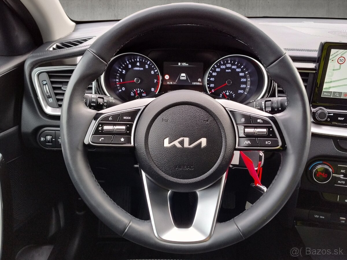 KIA Ceed SW, 1.5 T-GDi M6, GOLD - 11
