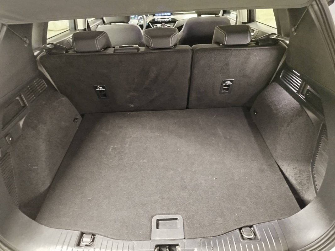 Ford Kuga 2.5 Duratec PHEV 225k Titanium CVT - 11