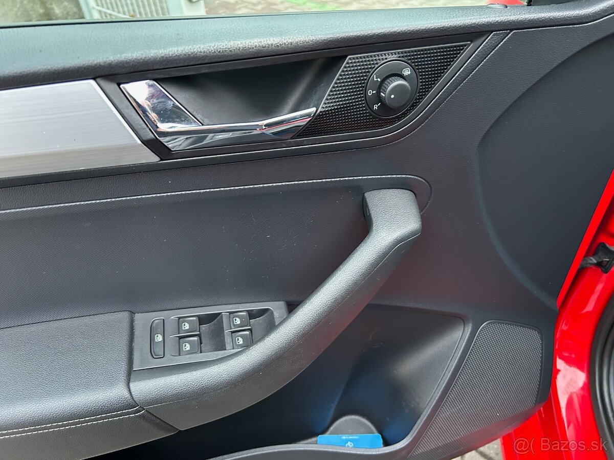 Škoda Rapid Spaceback SB 1.4 TSI 125k Drive DSG - 11