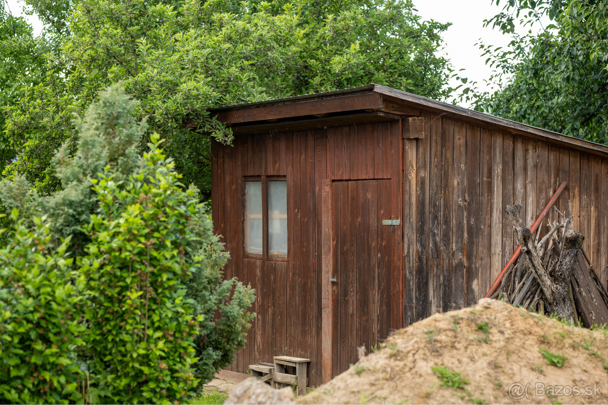 Rovinatý stavebný pozemok v centre | Moldava nad Bodvou - 11