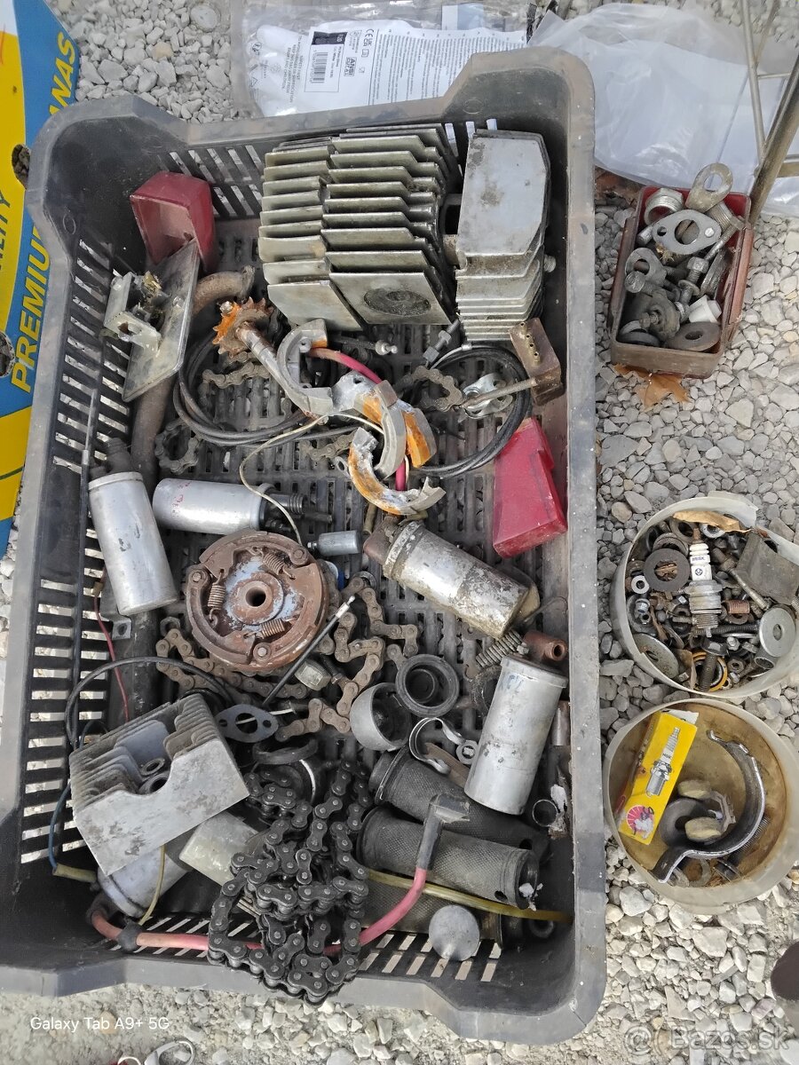 Jawa babetta alkatrészek eladók - 11