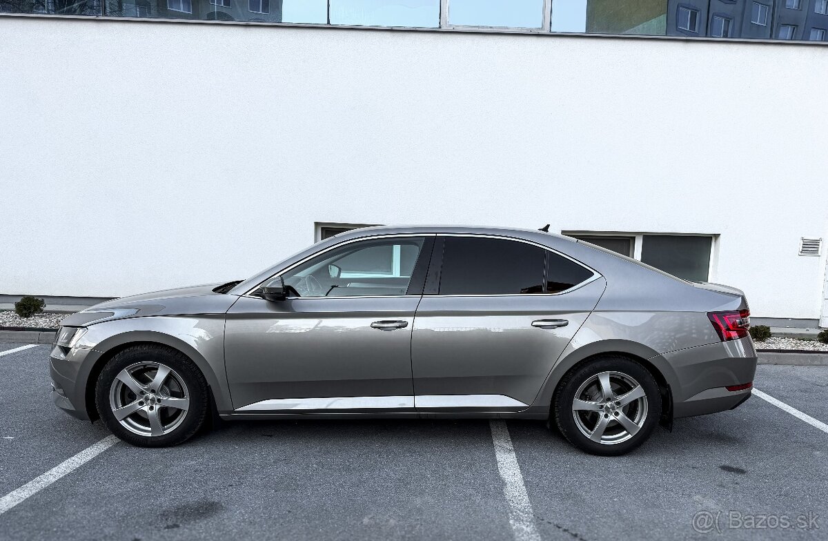 Škoda Superb 2.0 TDI Style EU6 - 11