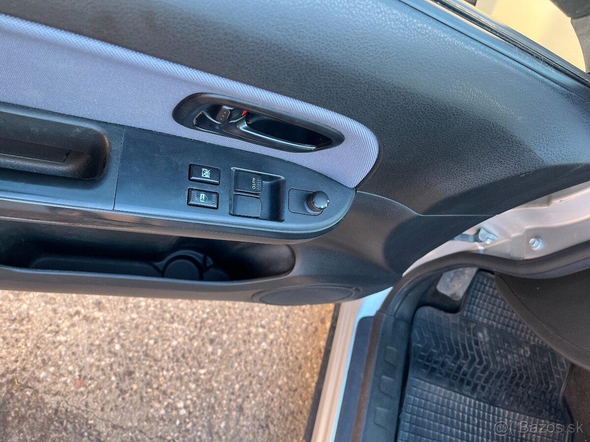 Suzuki Grand Vitara 1,6 VX 4x4 - 11