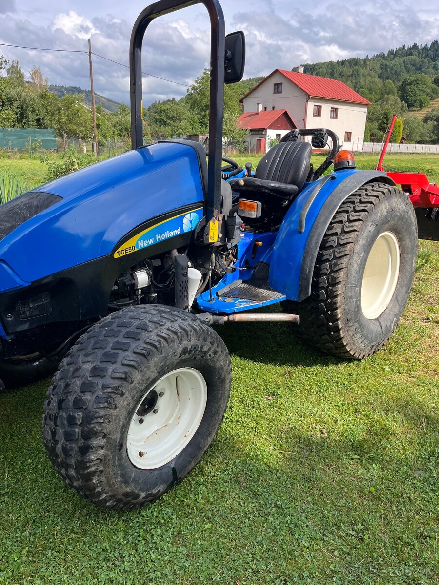Kompaktný traktor new Holland - 11