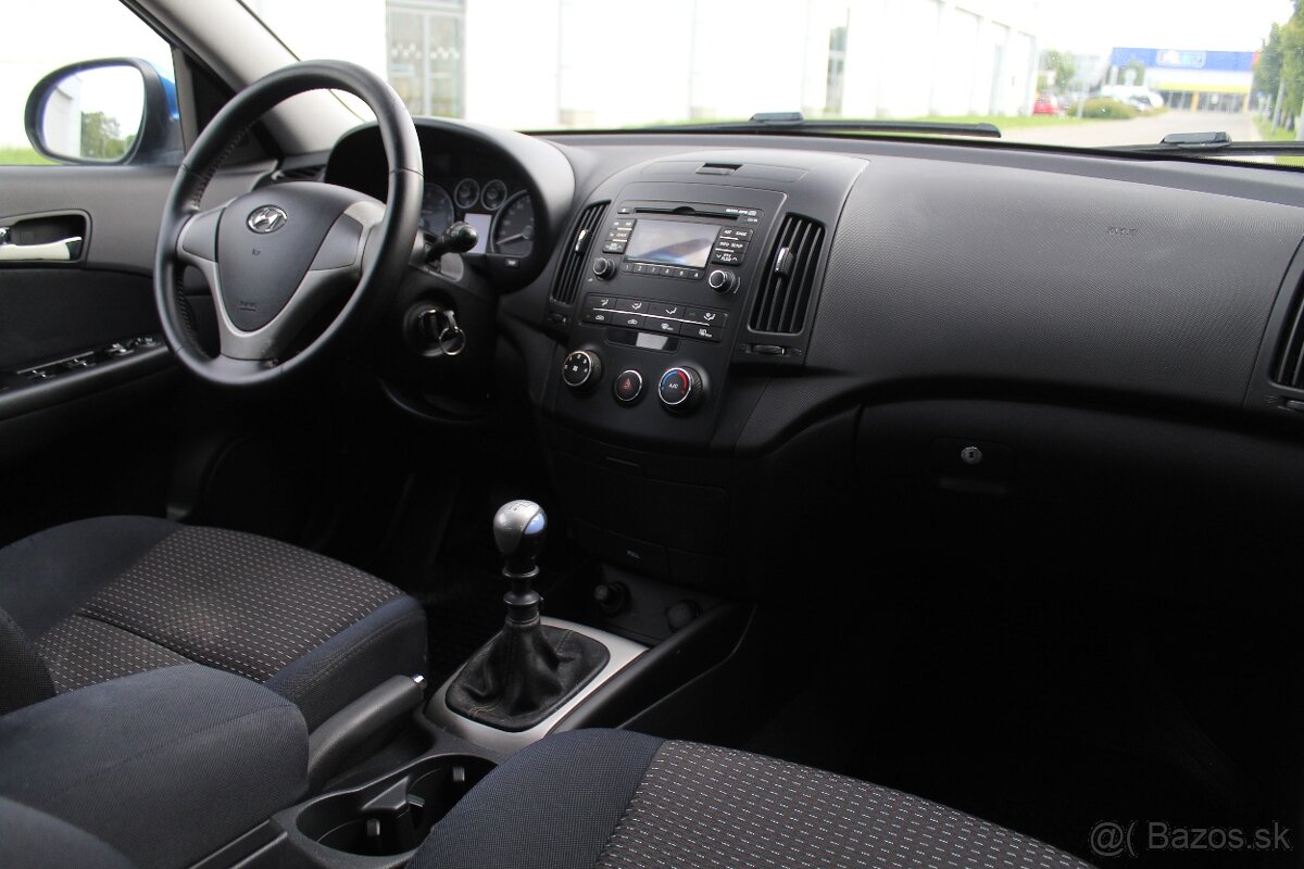 Hyundai i30 1.6 CRDi Comfort - 11