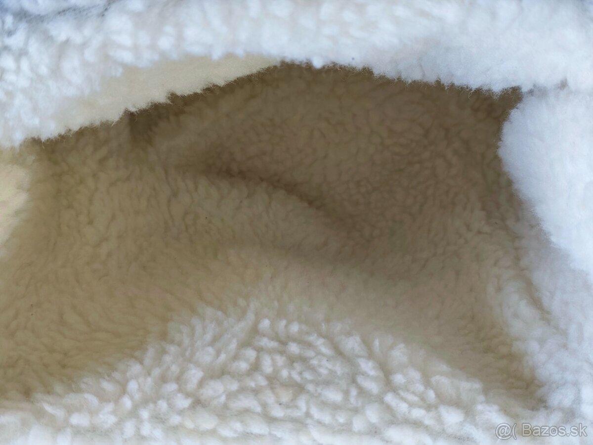 VYHRIEVACIA PAPUČA - 11