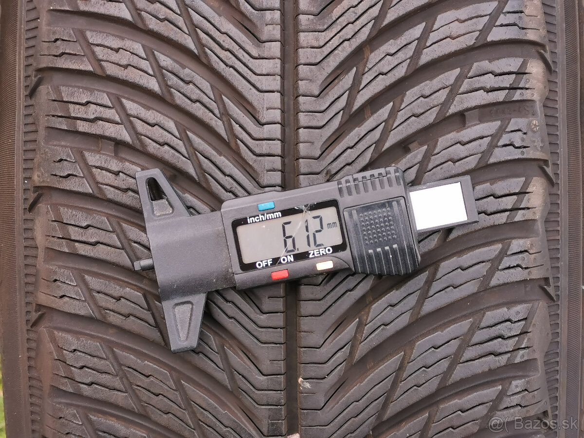 215/65 R17 - zimné pneu Michelin (4 ks) 6 mm - 11