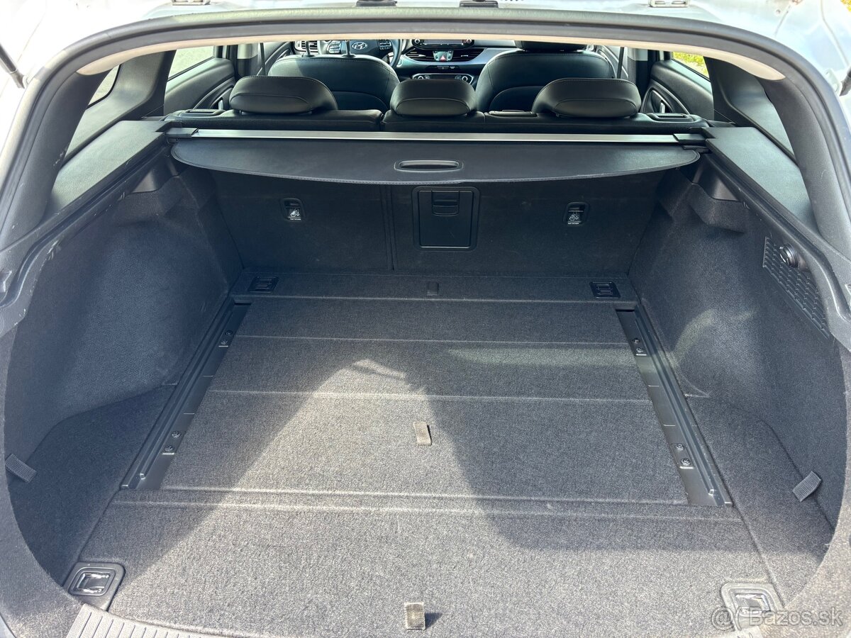 Hyundai i30 combi 2019 1.6CRDI 85kw plná vybava - 11