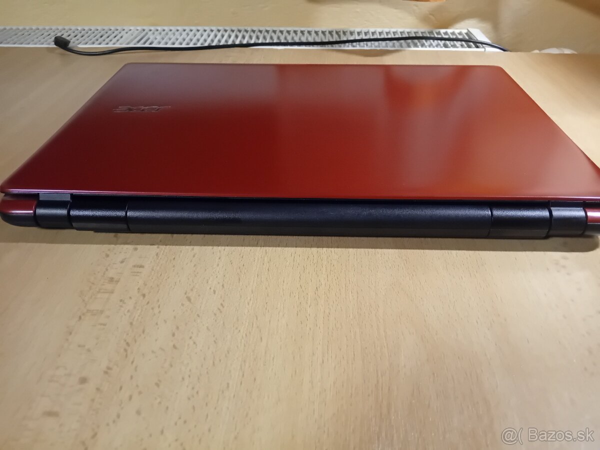 Acer Aspire E15 plasty a LCD DIELY - 11