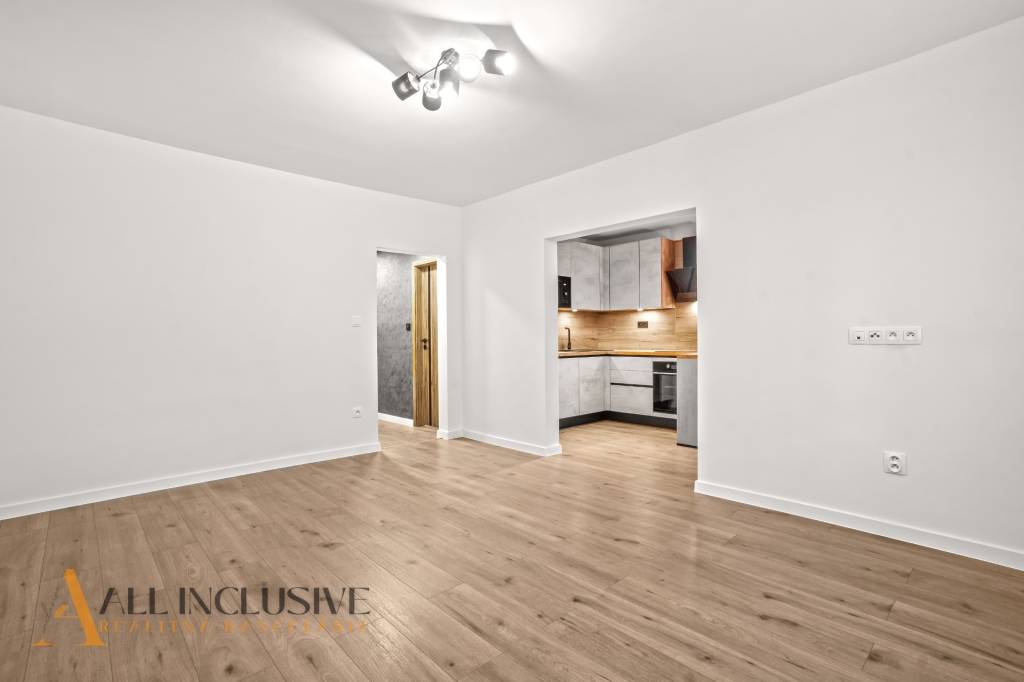 ALL INCLUSIVE I 2 IZBÁK S LOGGIOU PO ČERSTVEJ REKONŠTRUKCII - 11