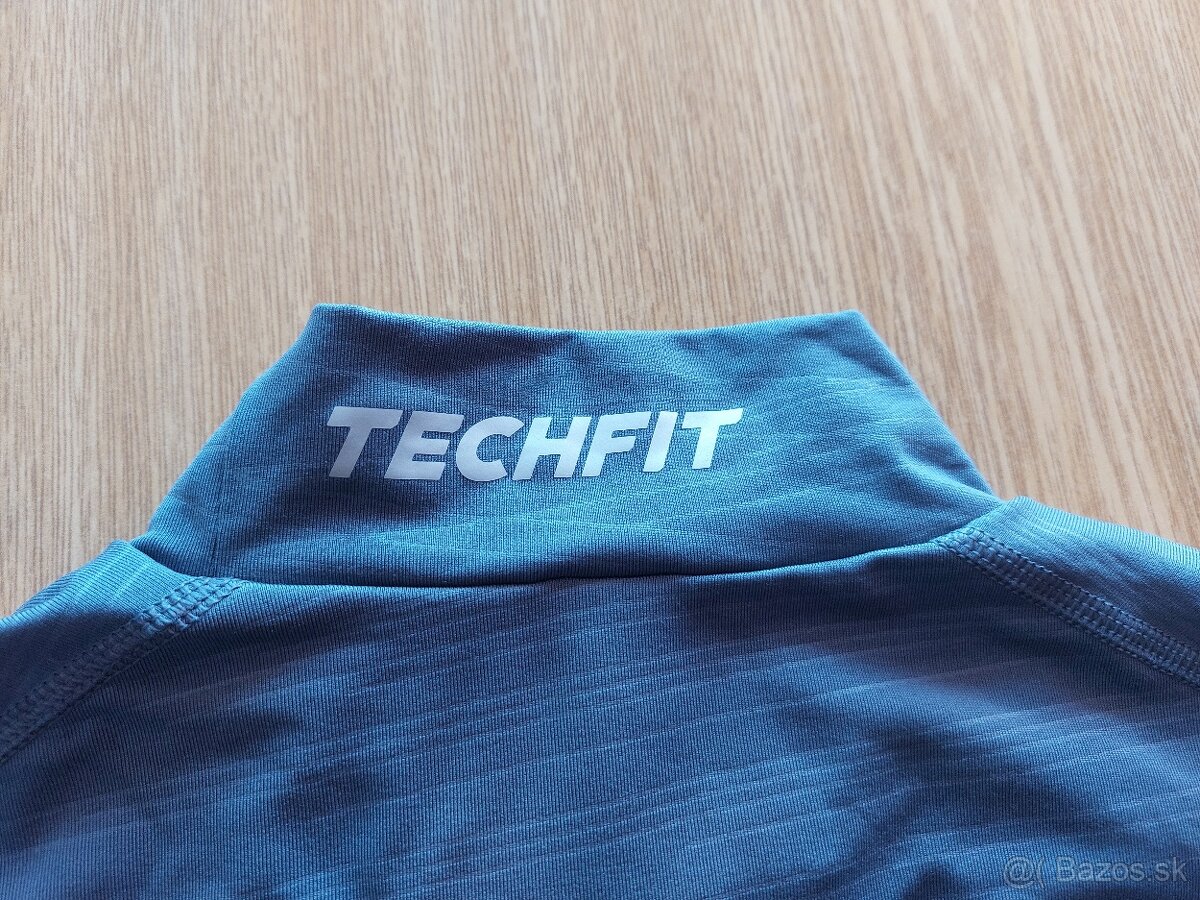 Nové funkčné tričko Adidas TECHFIT Climawarm - L - 11