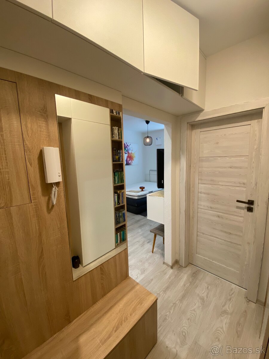 Prenajom garzonka v novostavbe Iliaš - 11