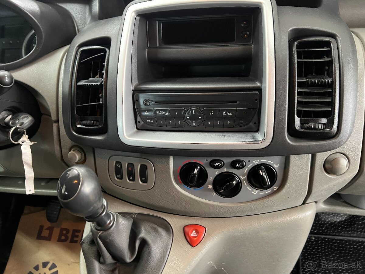 Renault Trafic, 2.0 dCi PASSSENGER LONG ČR TZ TEMPOMAT KLIMA - 11