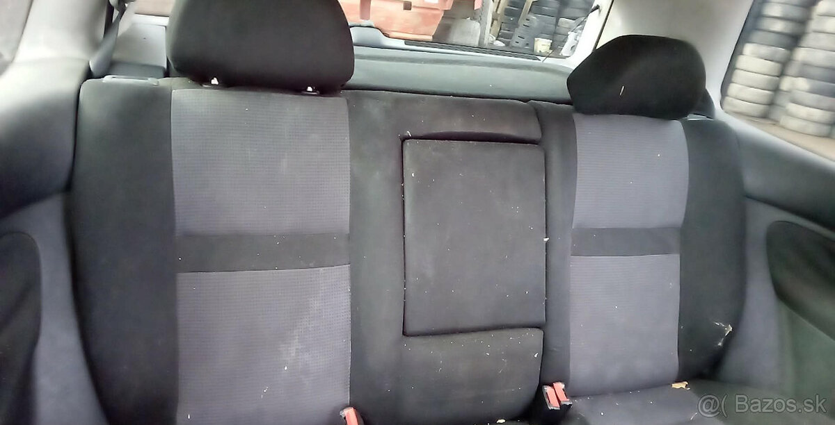 Volkswagen Golf 1,4i 55kw - 11