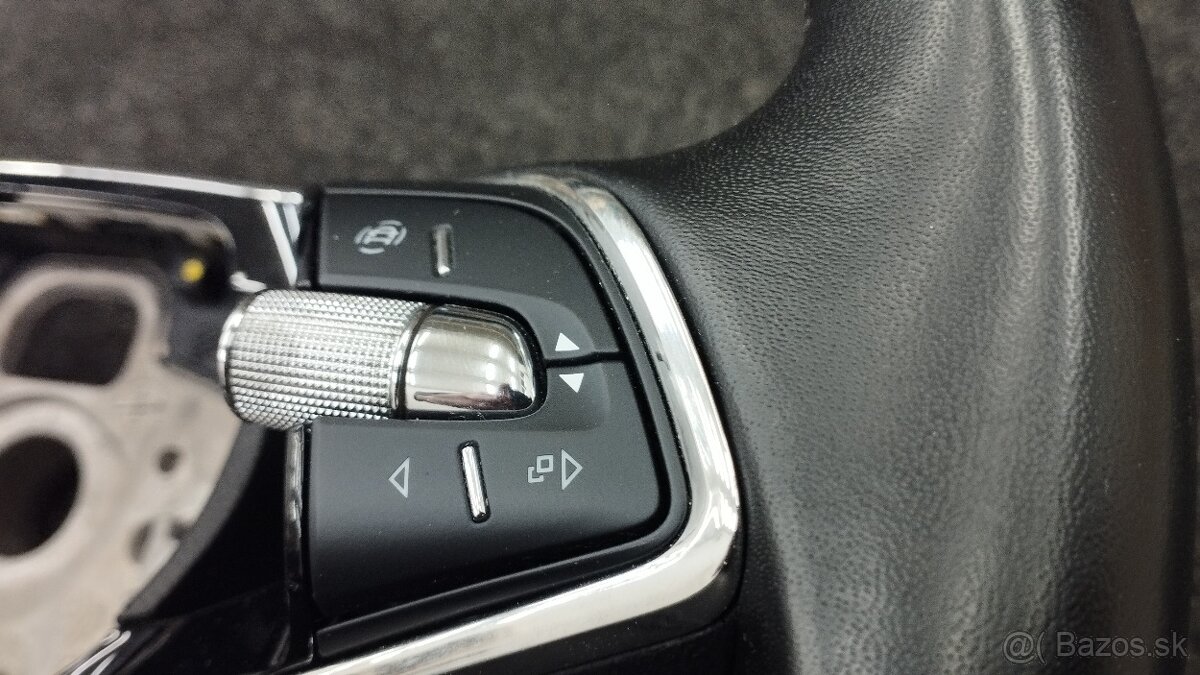 VOLANT ŠKODA 2023 - 11