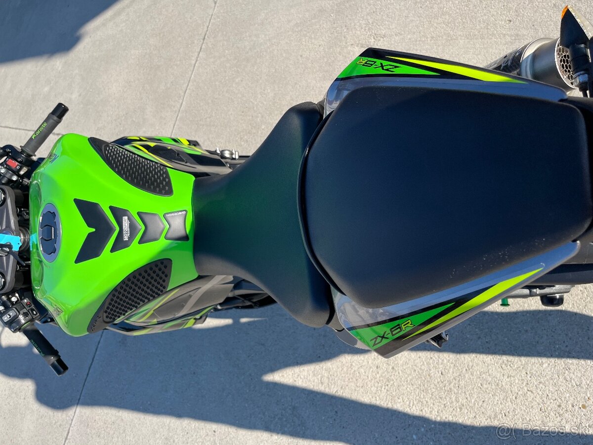 Kawasaki ZX6R - 11