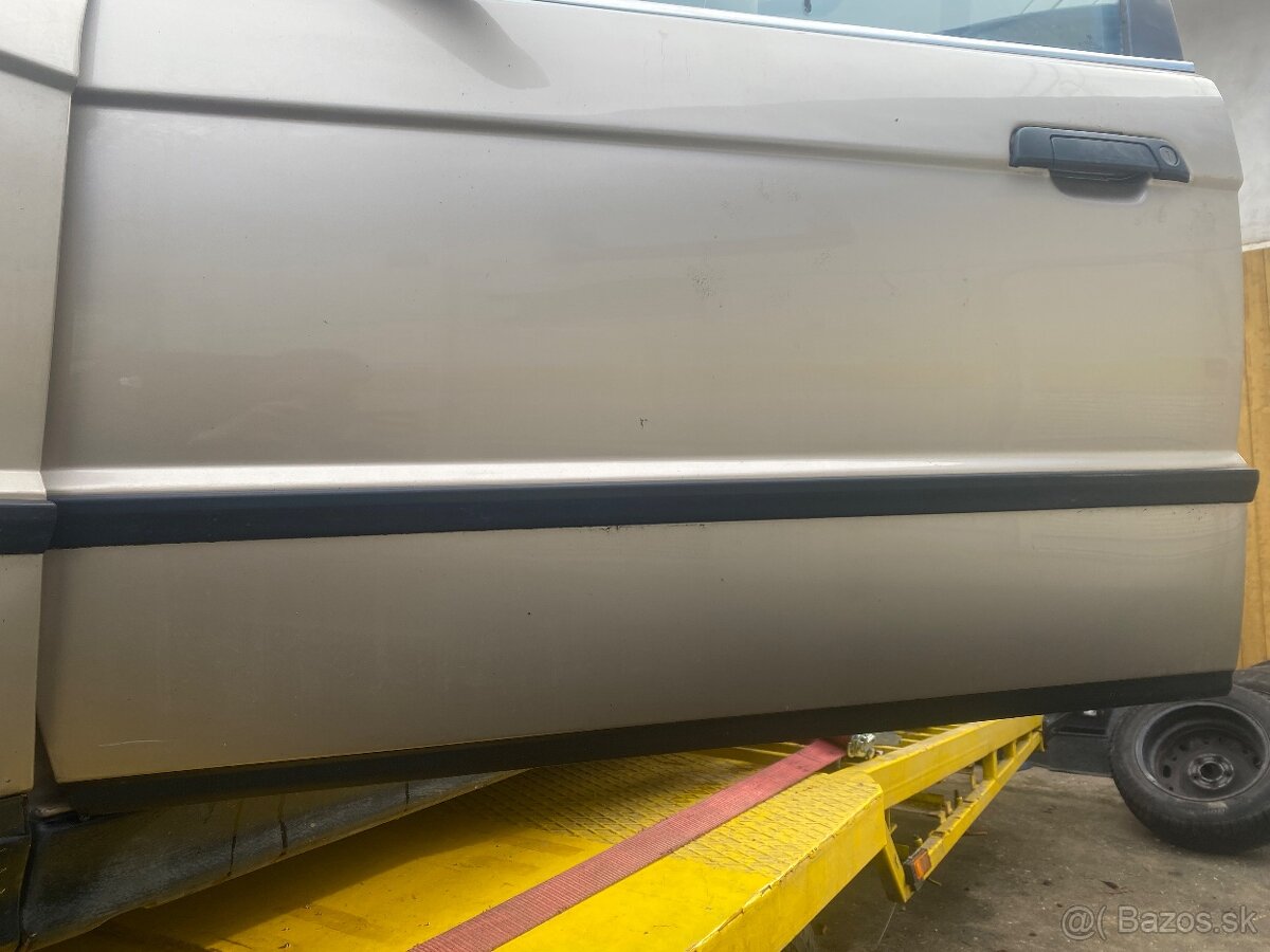 Rozpredam BMW e34 520ia - 11