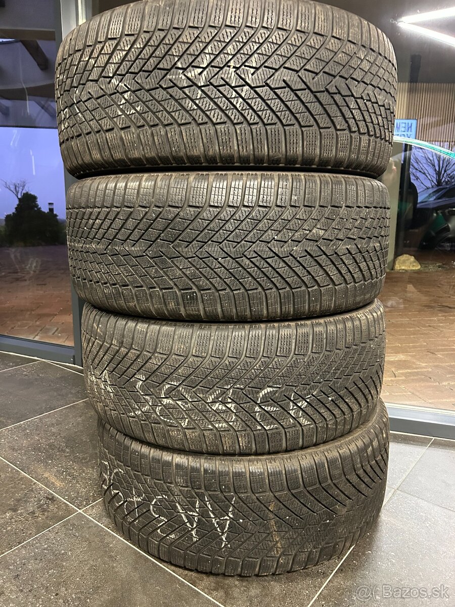 Pirelli Scorpion Winter 2 – 285/45 R21 - 11