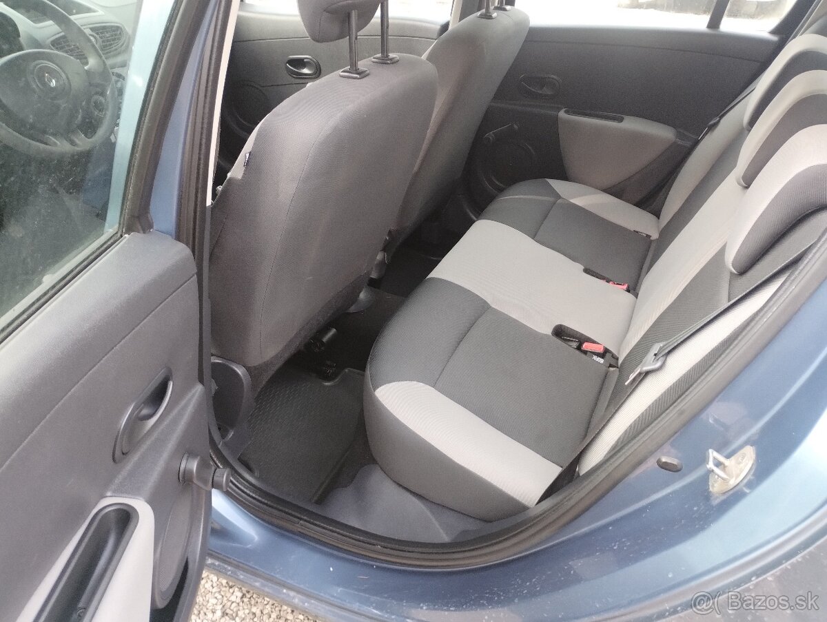 Renault Clio 1.2 Authentique - 11