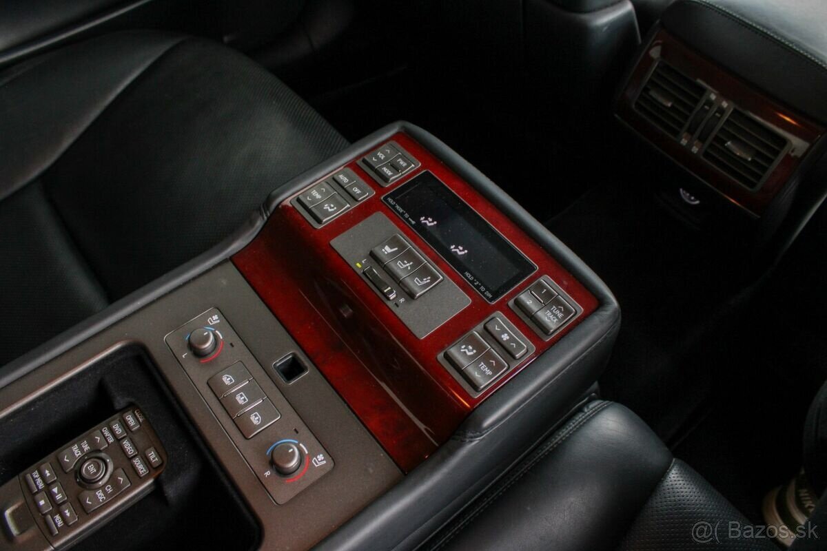 Lexus LS 600h 5.0 V8 Hybrid - 11