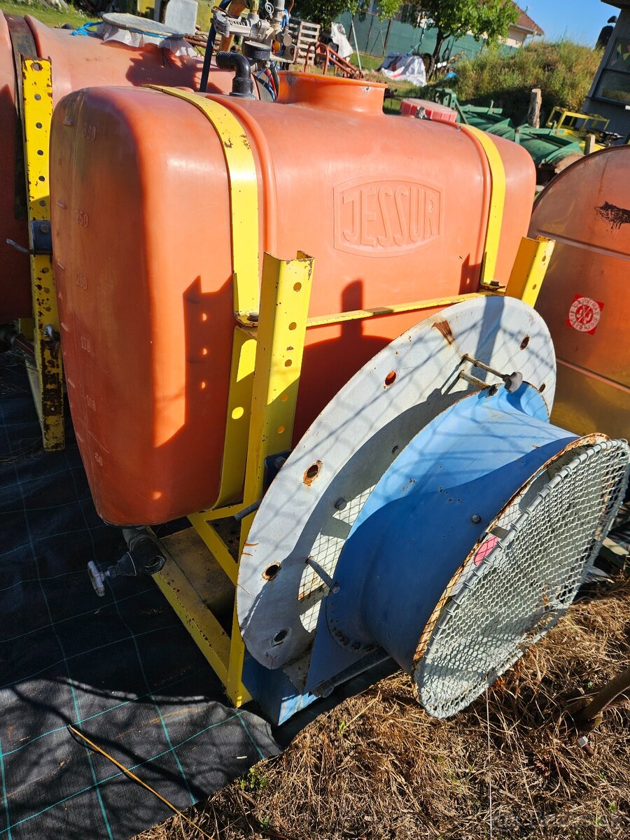 Rosič postrekovač - 11