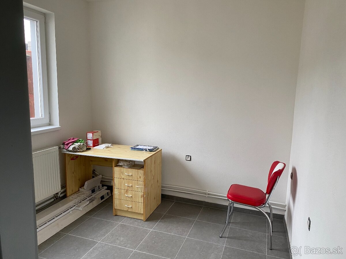 Na prenájom autoservis v Senici - 11