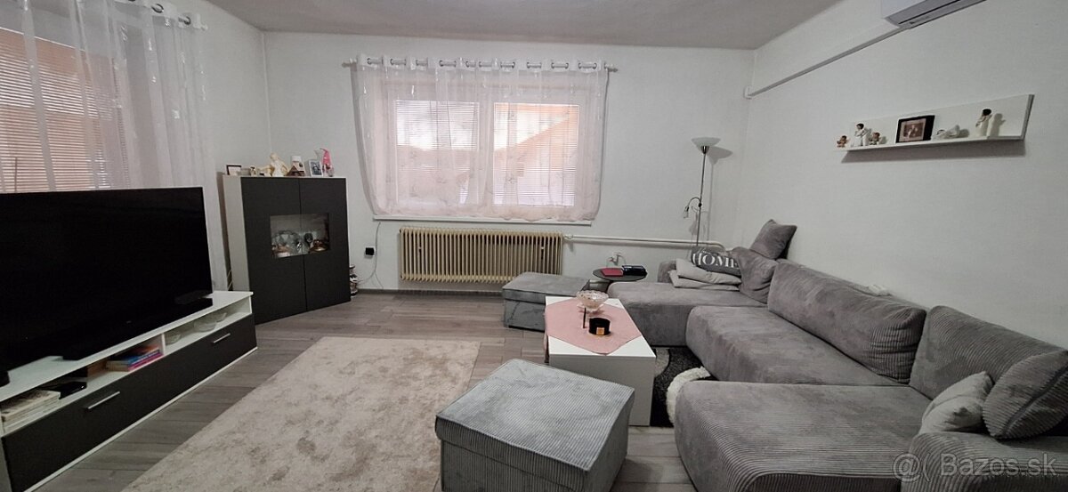 Rodinný dom v mestskom štýle na vidieku - 11