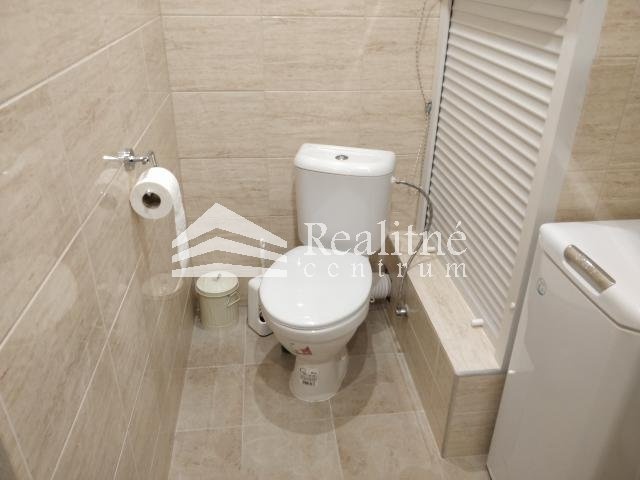 Prenajmeme zrekonštruovaný 2 izb. byt - 11