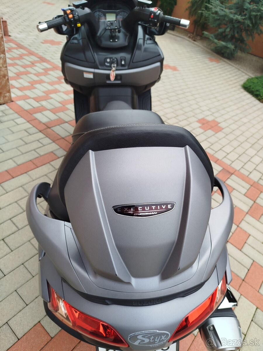 Suzuki Burgman 650 executive. - 11
