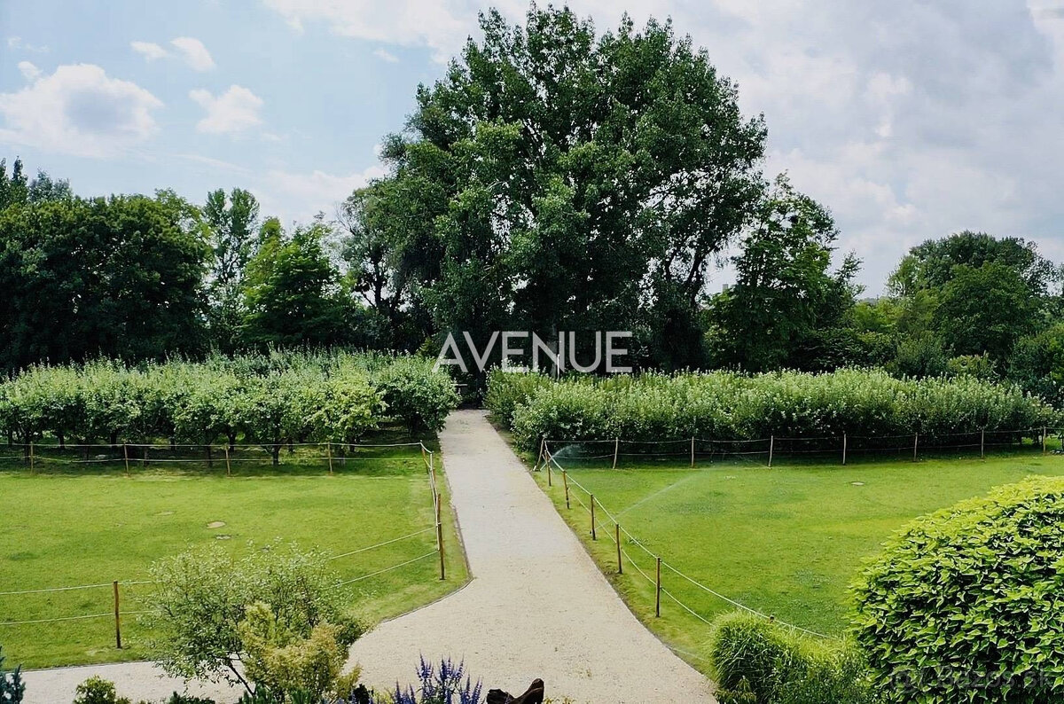 AVENUE I PREDAJ, exkluzívna rodinná usadlosť s jazierkom,Dun - 11