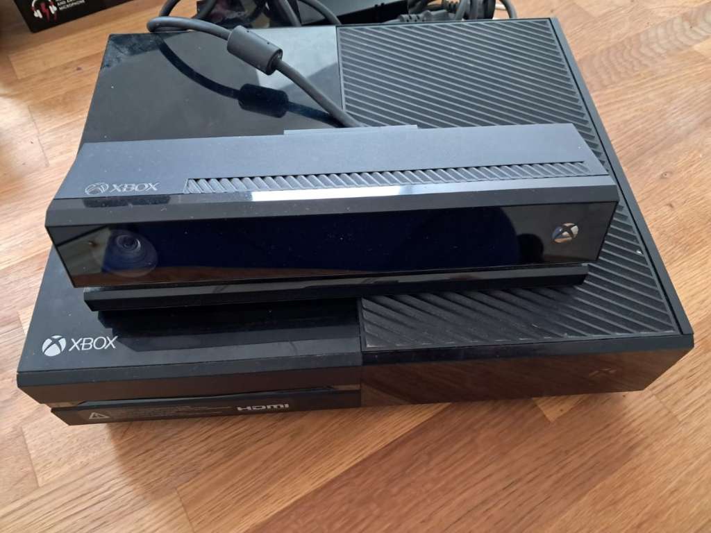 Xbox one plus príslušenstvo - 11