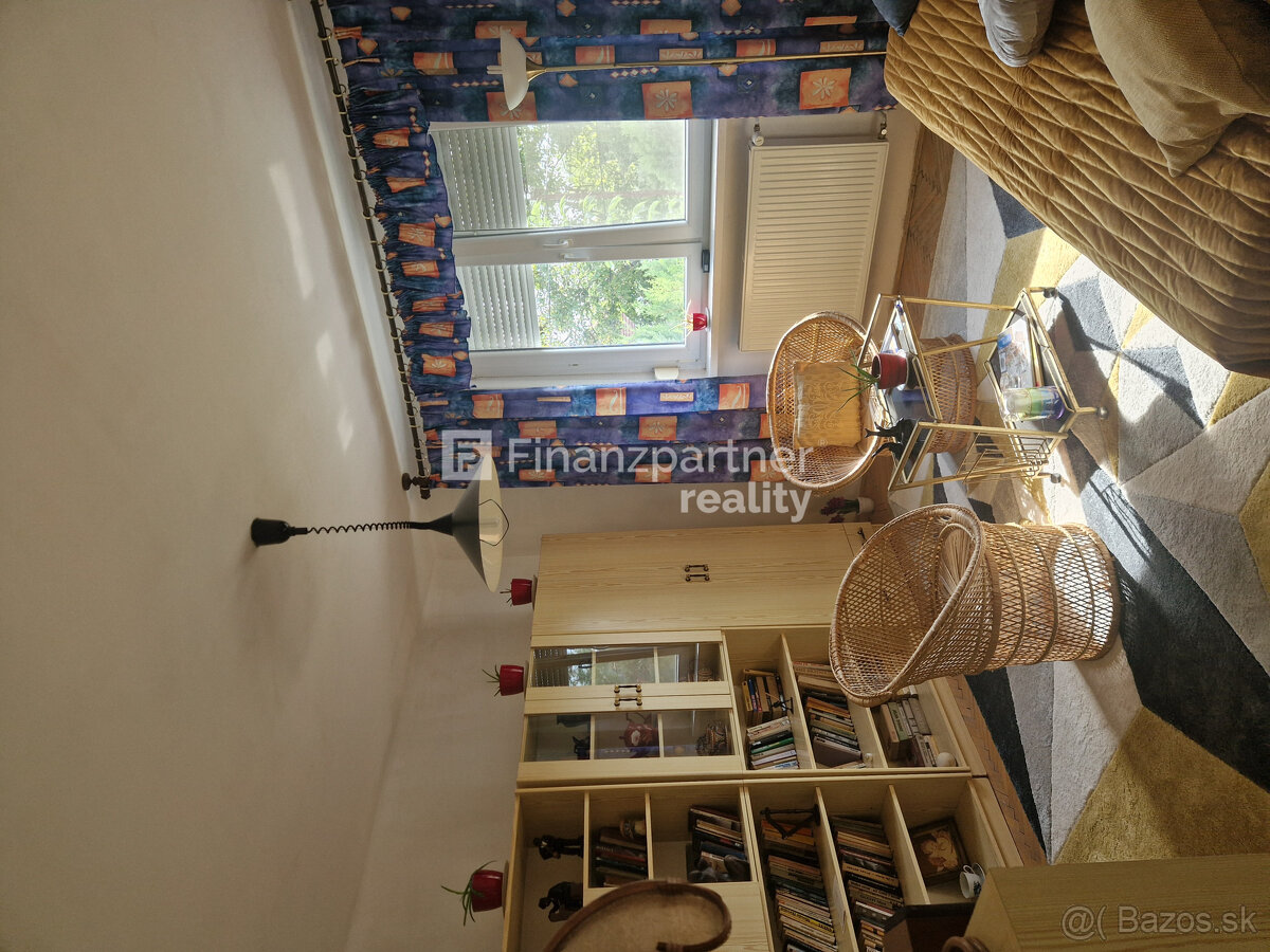 Znížená cena 5 izbový rodinný dom Číčov (F153-12REMAE) - 11