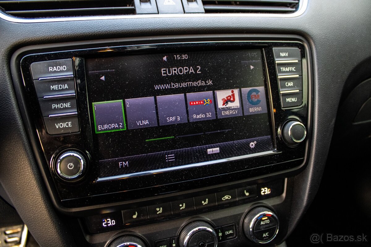 Škoda Octavia Combi 2.0 TFSI RS DSG - 11