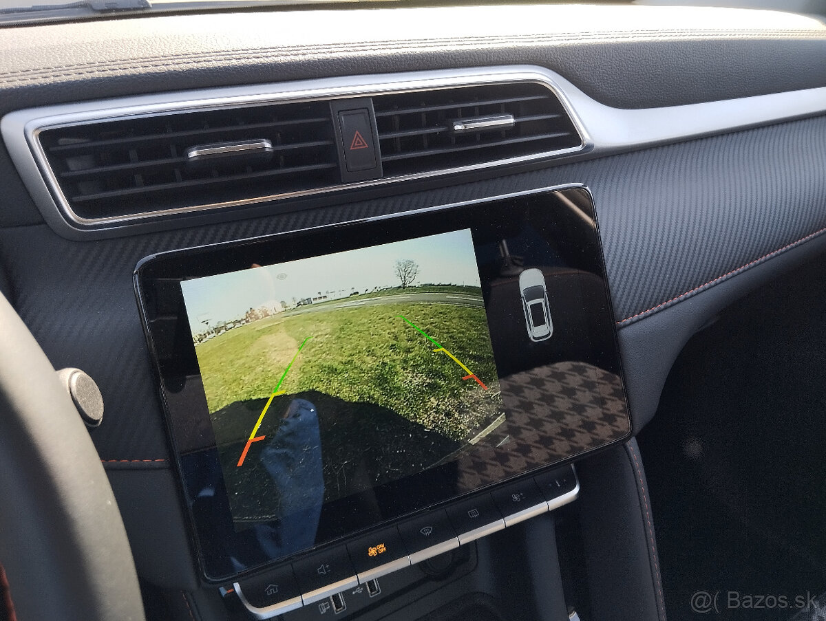 MG ZS Essential Plus 2025 - 11