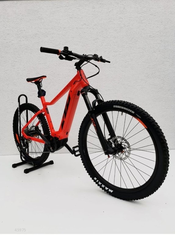 E-bike KTM Macina Race 271 vo veľkosti L. 1210 - 11