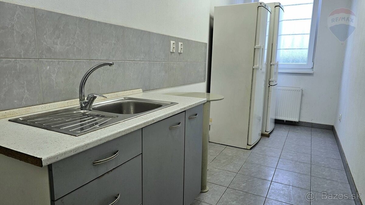 Prenájom haly 880 m², Lukov dvor – Nitra. - 11