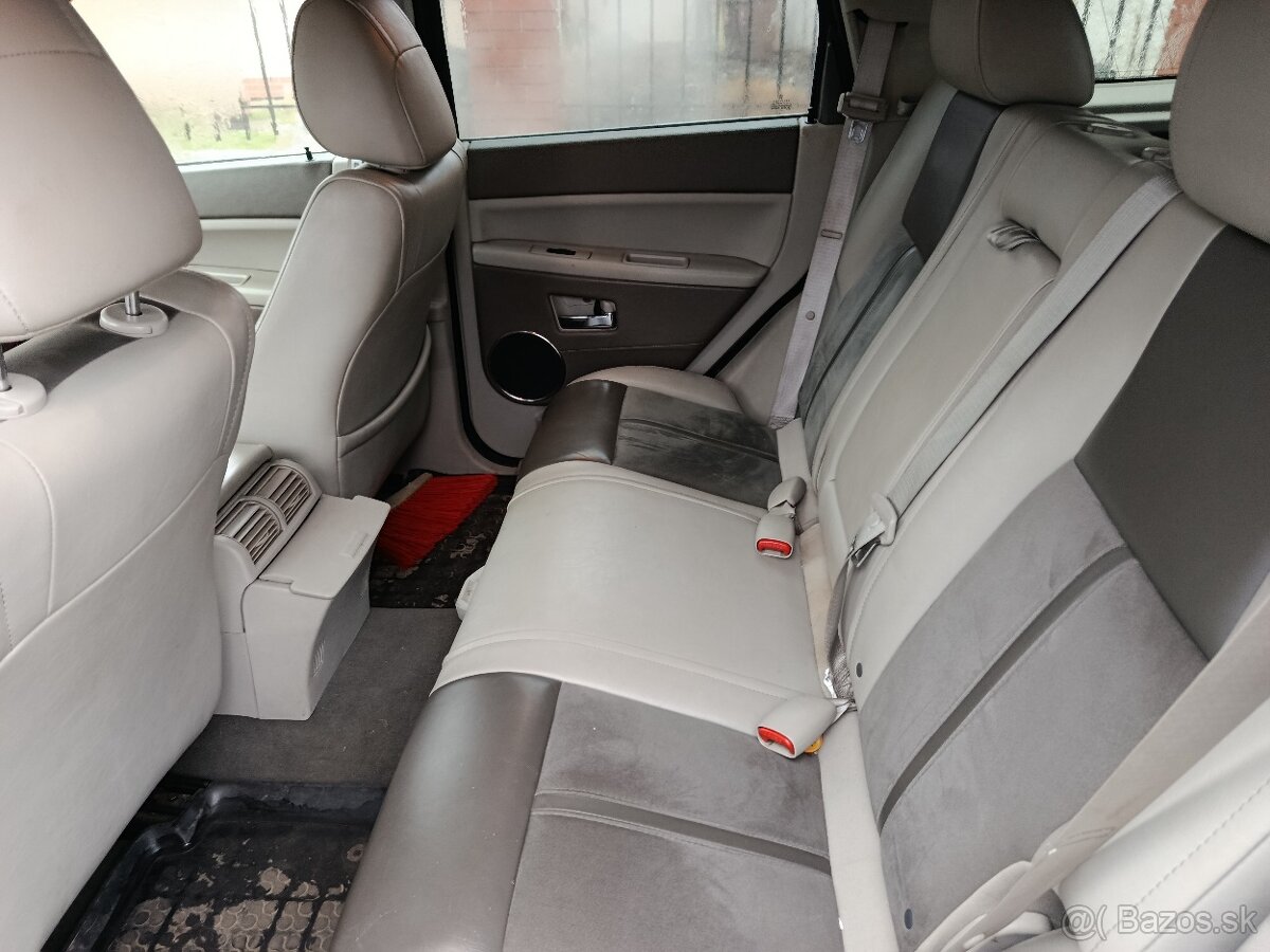 Jeep Grand Cherokee Overland 5,7 Hemi - 11